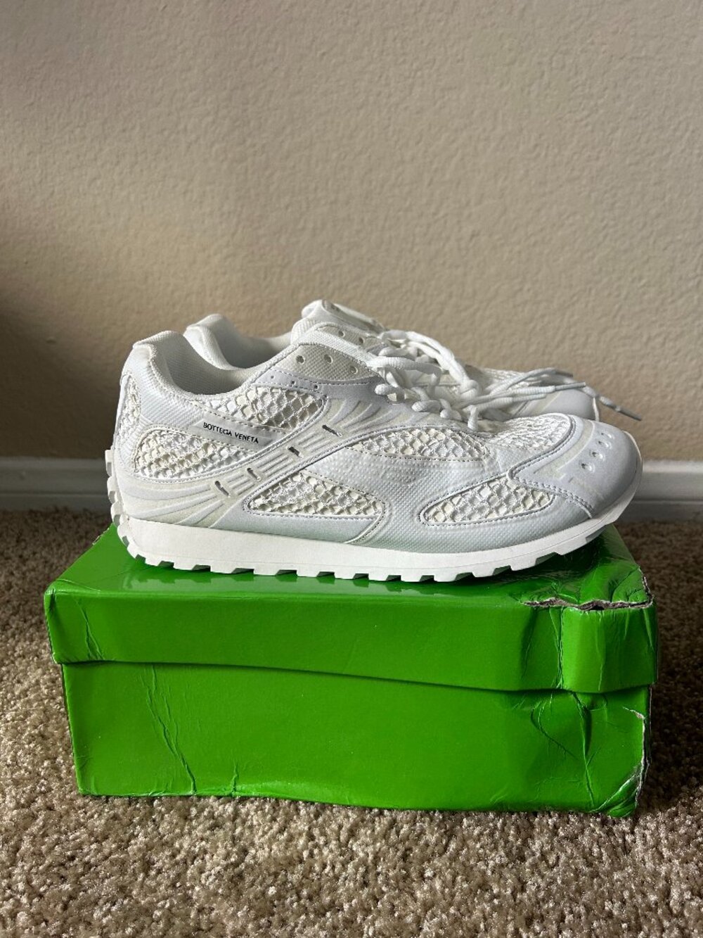 White Low-Top Sneakers EU 44 Clean Minimal Everyday